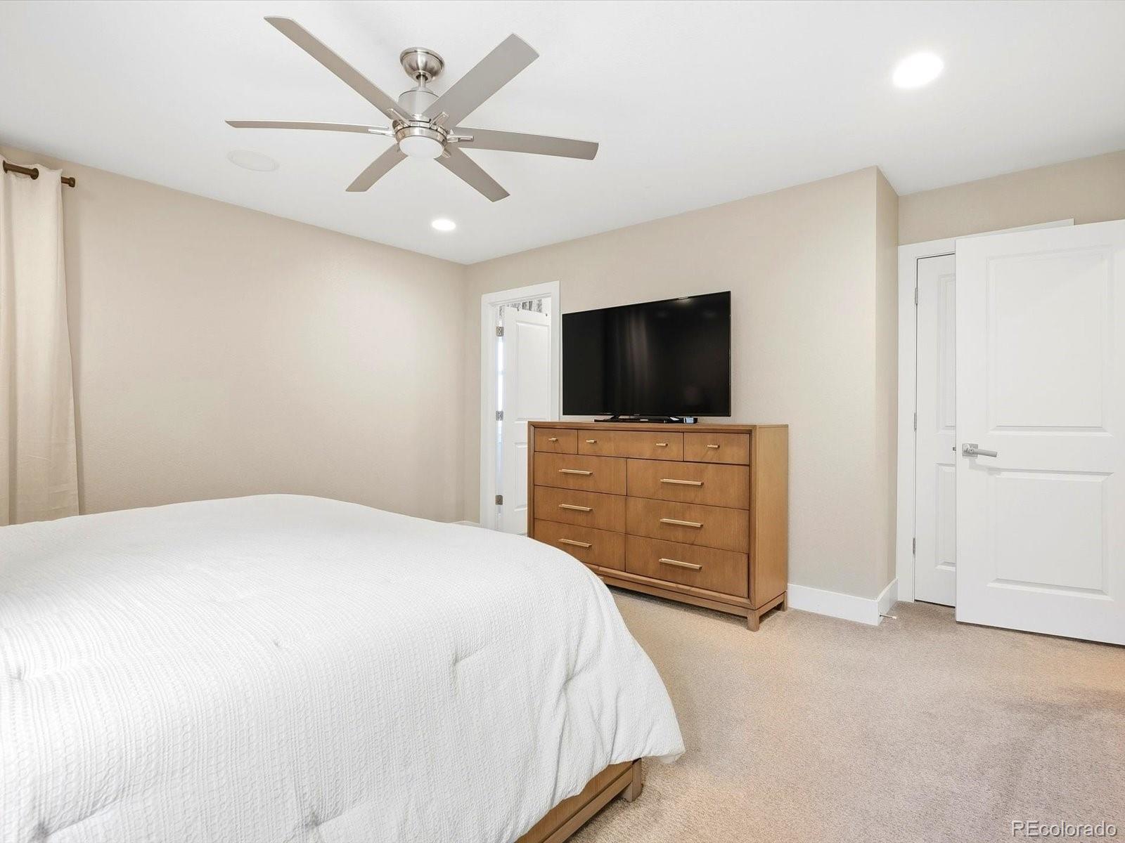 MLS Image #41 for 1509 s dayton street,denver, Colorado