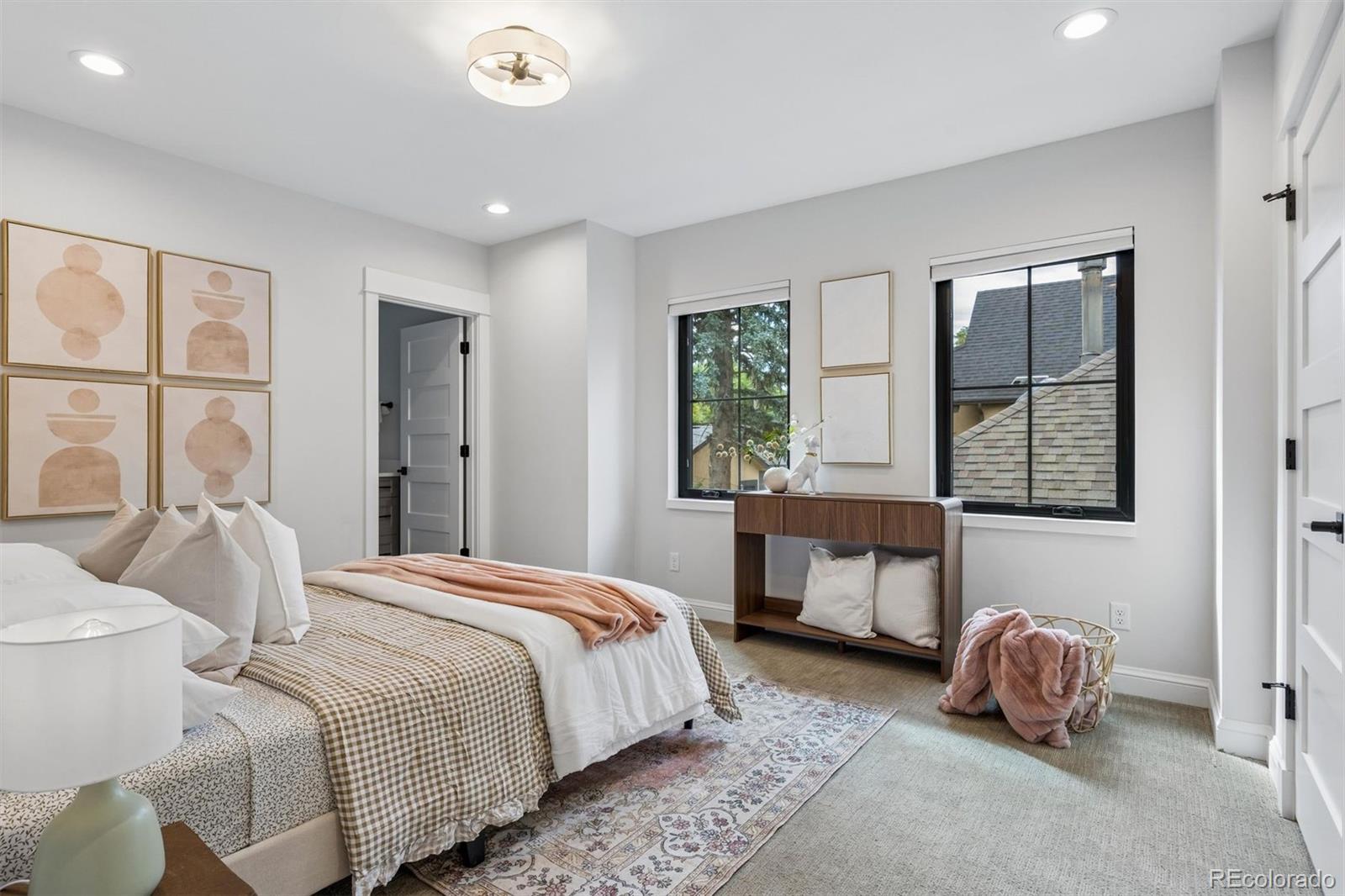 MLS Image #27 for 516 s high street,denver, Colorado