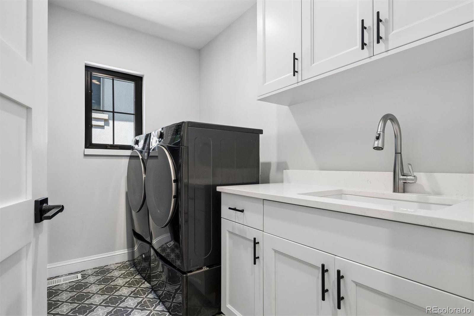 MLS Image #31 for 516 s high street,denver, Colorado