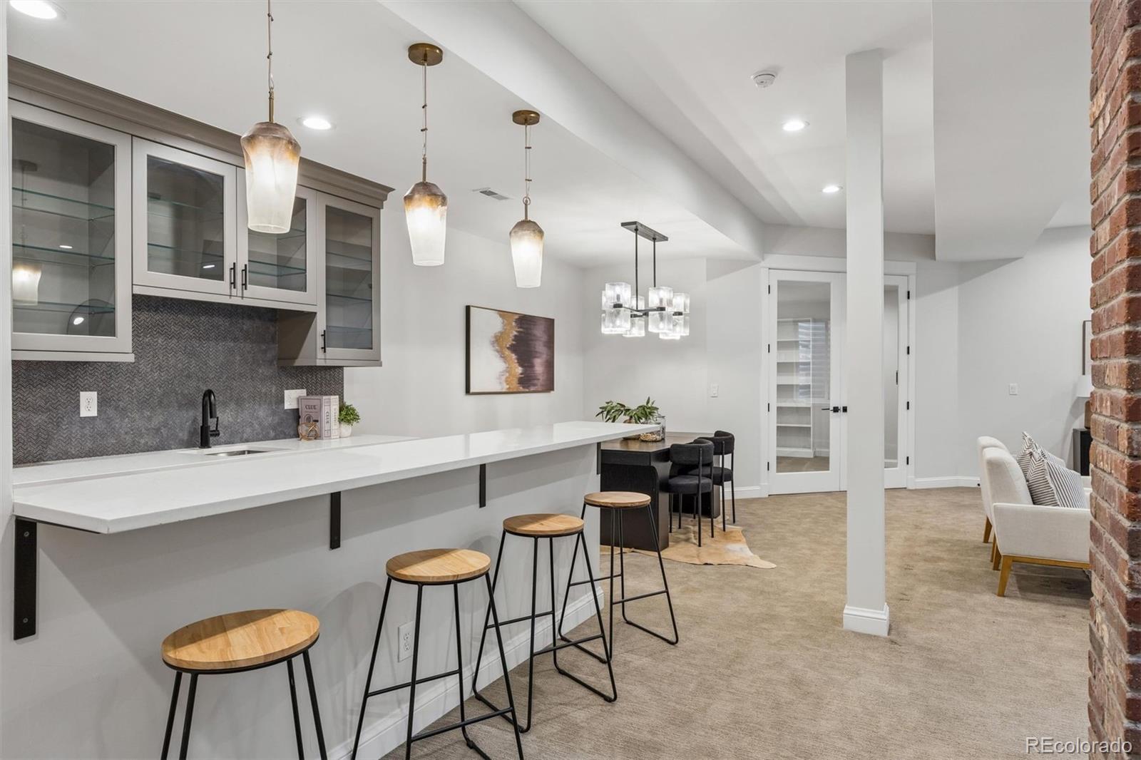 MLS Image #37 for 516 s high street,denver, Colorado