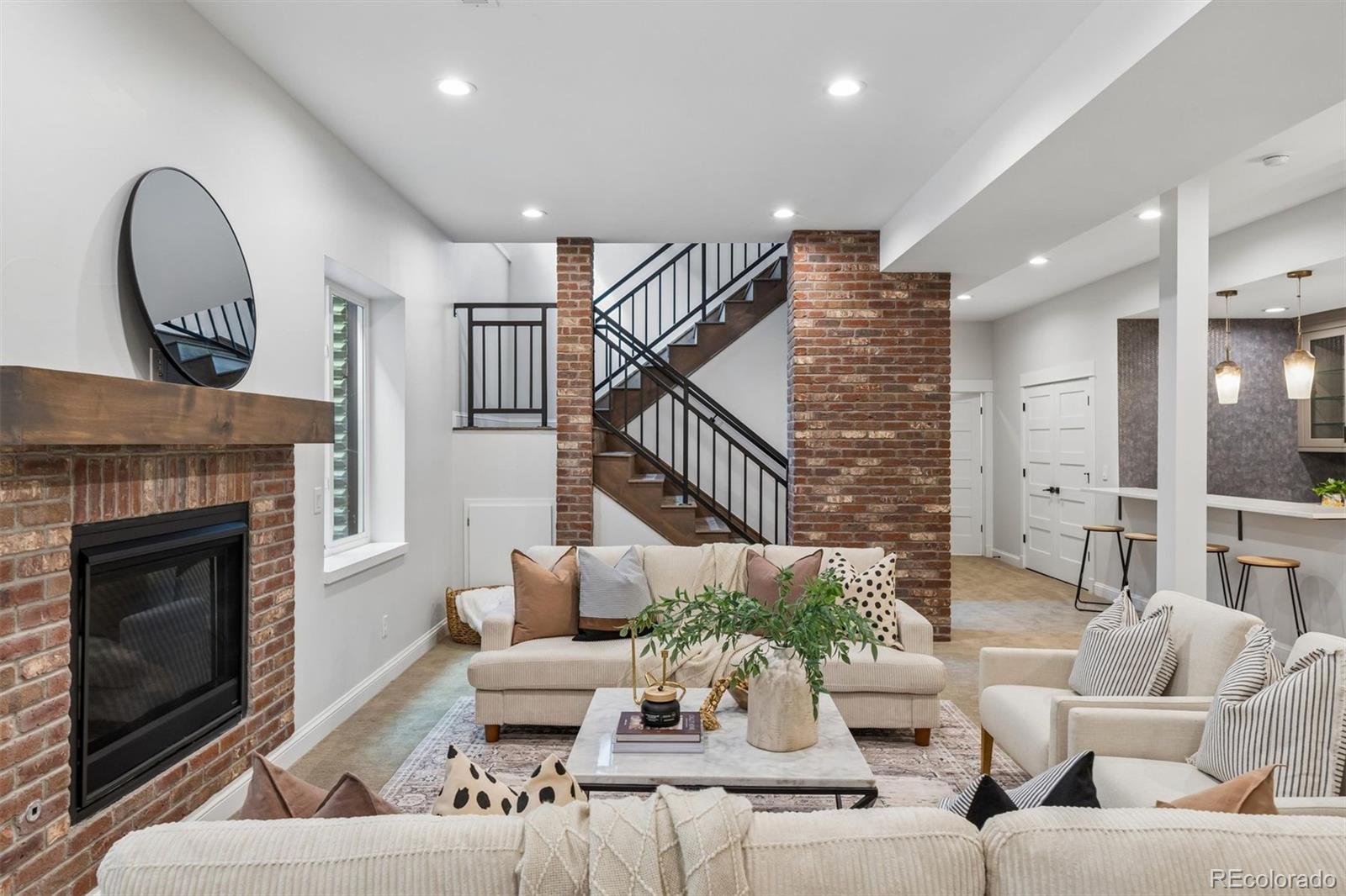 MLS Image #42 for 516 s high street,denver, Colorado