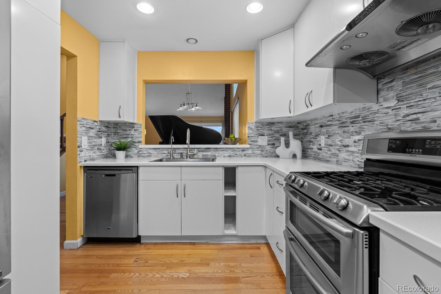 MLS Image #10 for 1511  northcrest drive,highlands ranch, Colorado