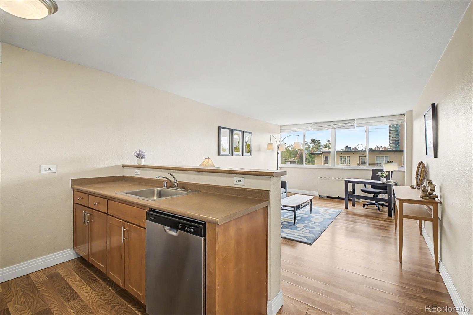 MLS Image #16 for 1196 n grant street,denver, Colorado