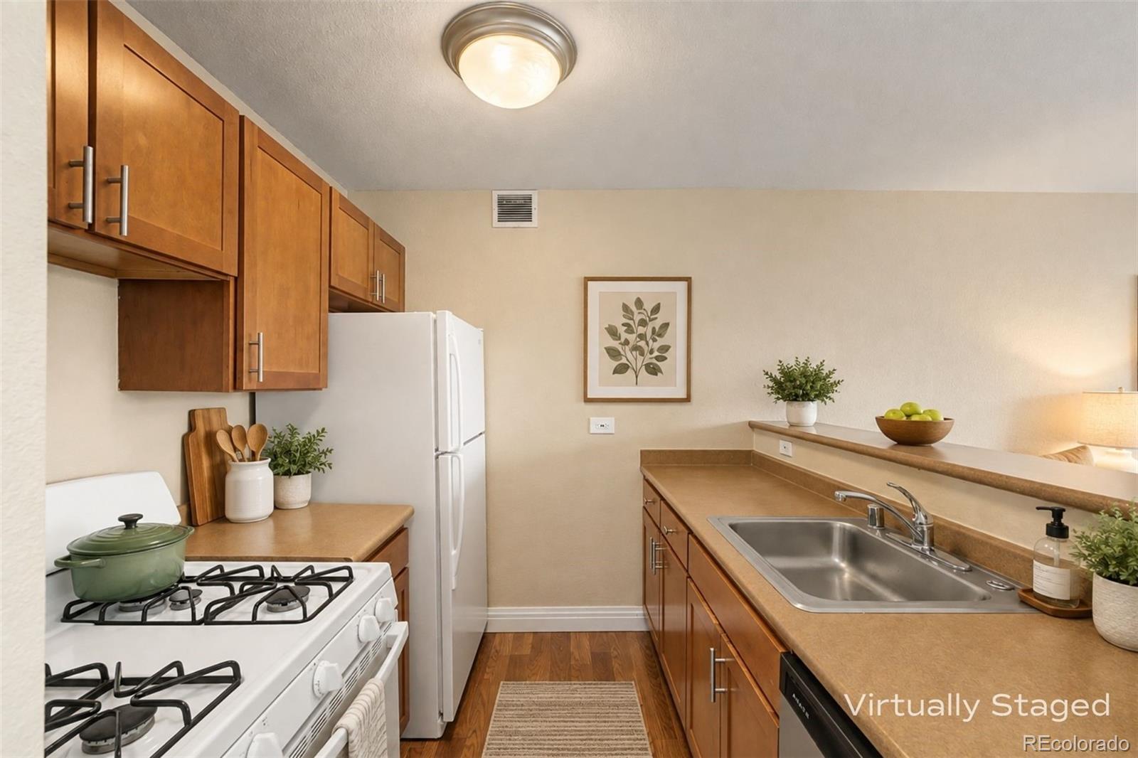 MLS Image #17 for 1196 n grant street,denver, Colorado