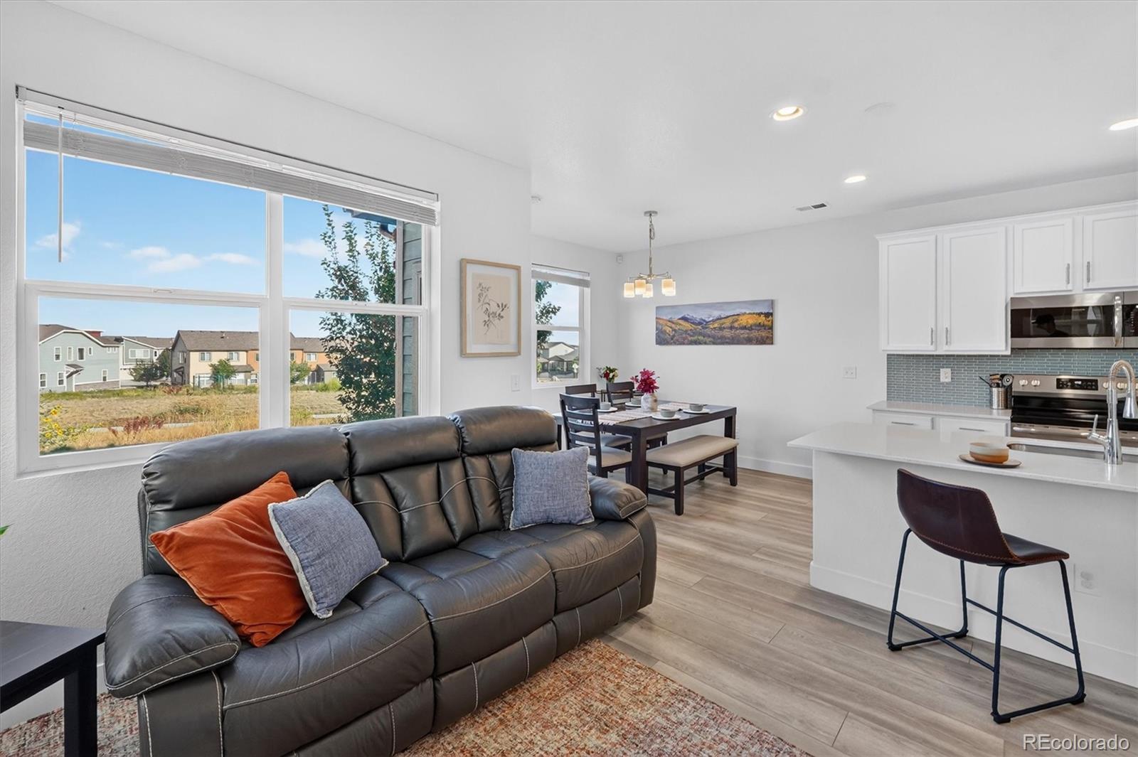 MLS Image #3 for 9726  ash lane,thornton, Colorado
