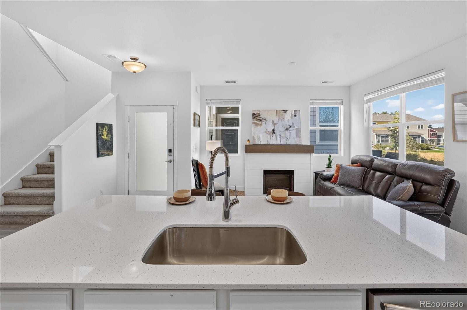 MLS Image #4 for 9726  ash lane,thornton, Colorado
