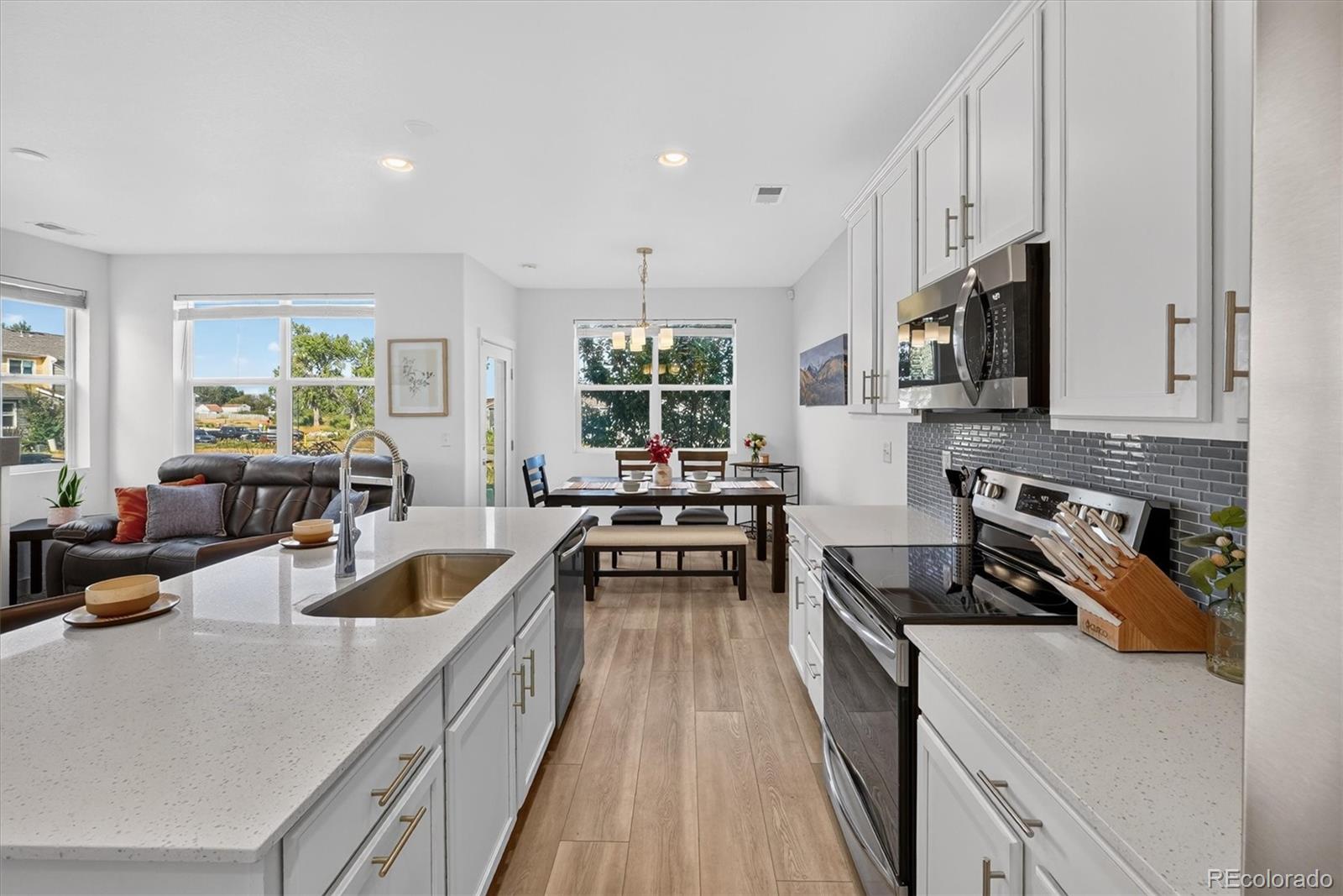MLS Image #6 for 9726  ash lane,thornton, Colorado