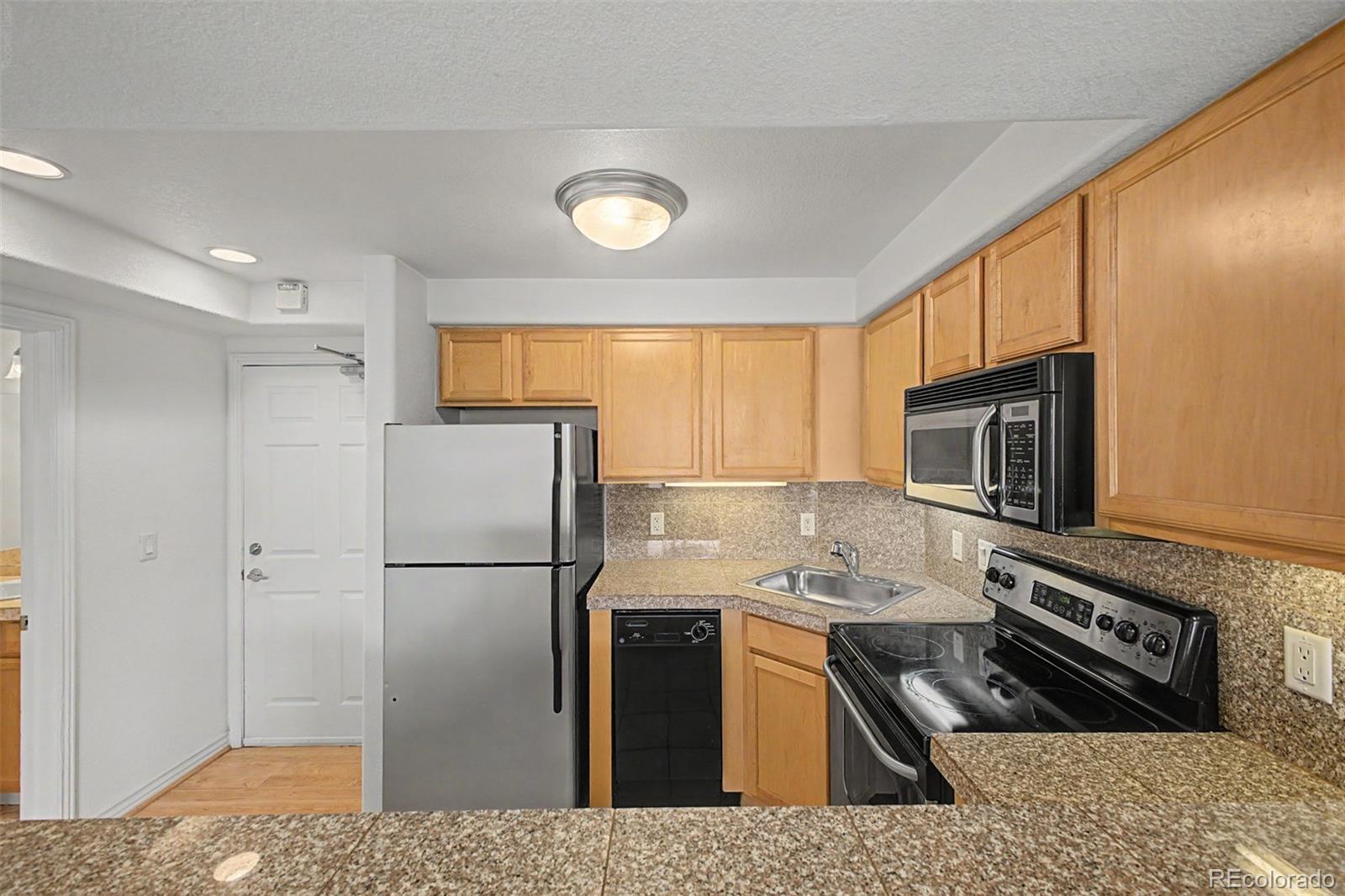 MLS Image #17 for 1833 n williams street,denver, Colorado