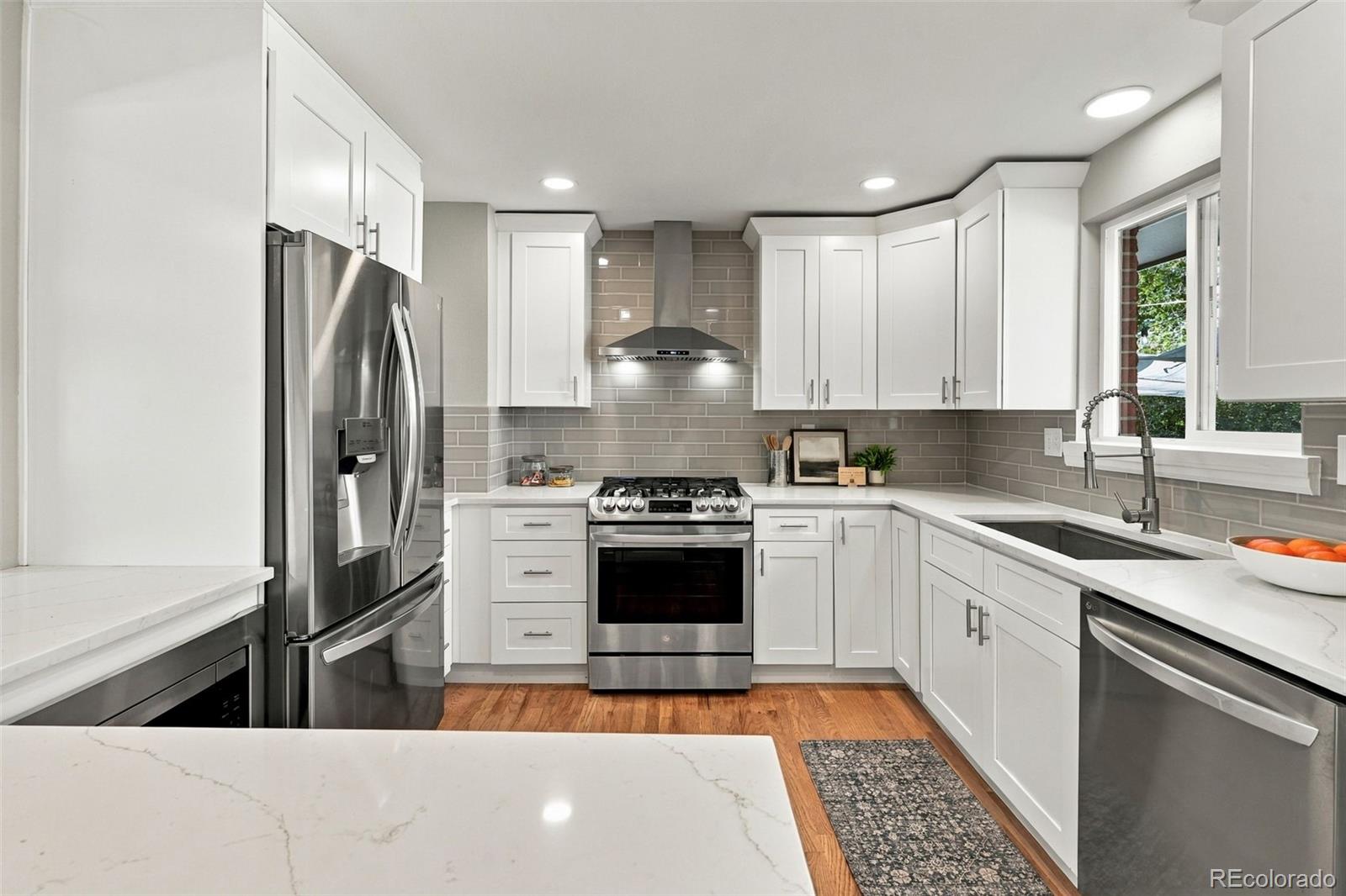 MLS Image #11 for 7147 e wyoming place,denver, Colorado