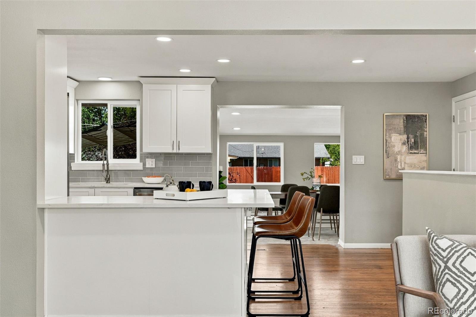 MLS Image #7 for 7147 e wyoming place,denver, Colorado