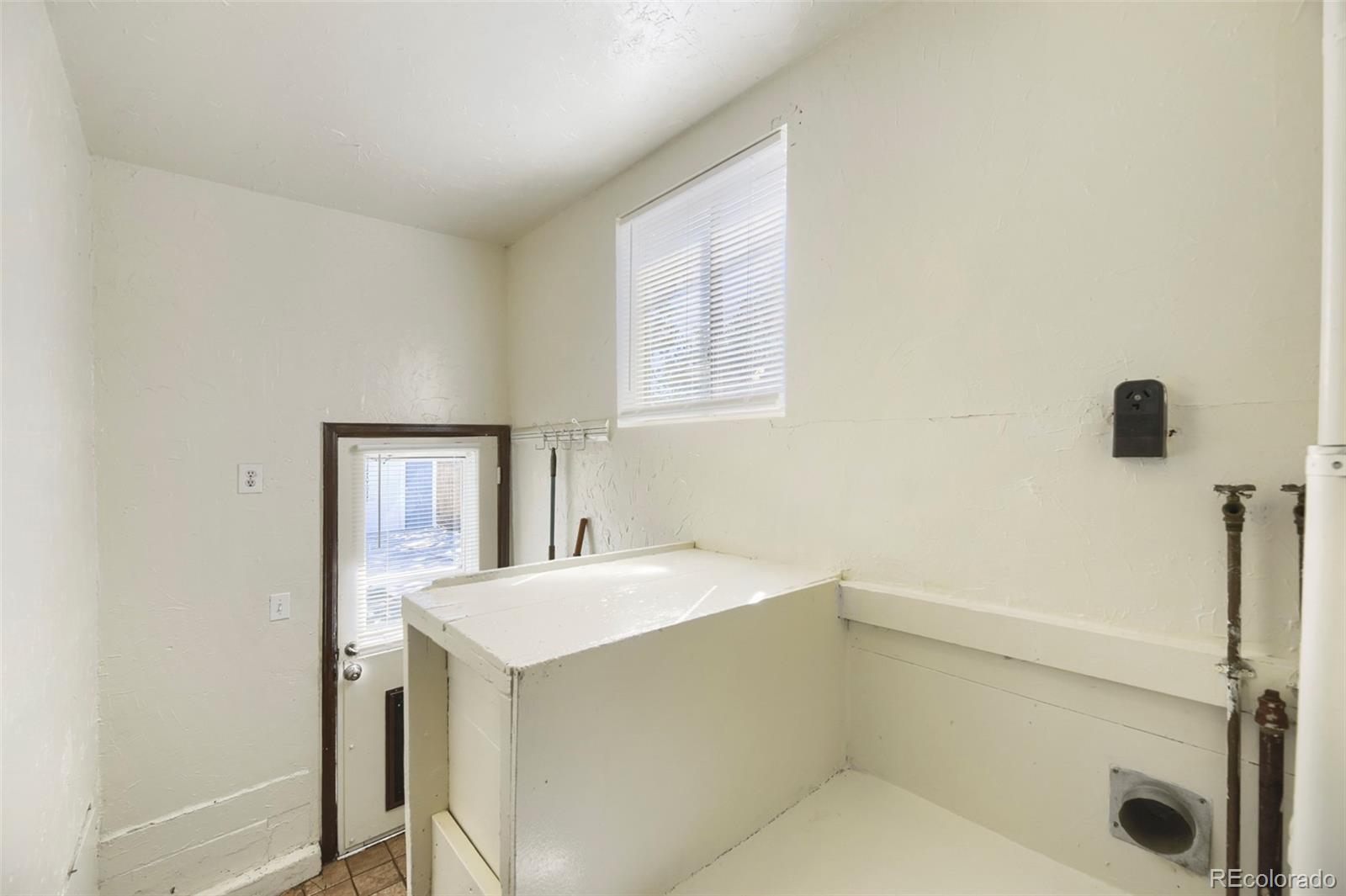 MLS Image #22 for 2252 s galapago street,denver, Colorado