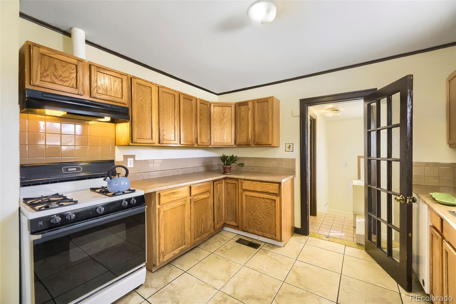 MLS Image #9 for 2252 s galapago street,denver, Colorado