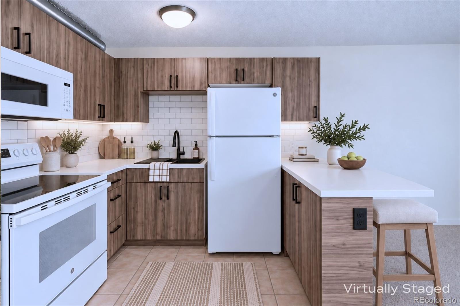 MLS Image #13 for 2500 s york street,denver, Colorado