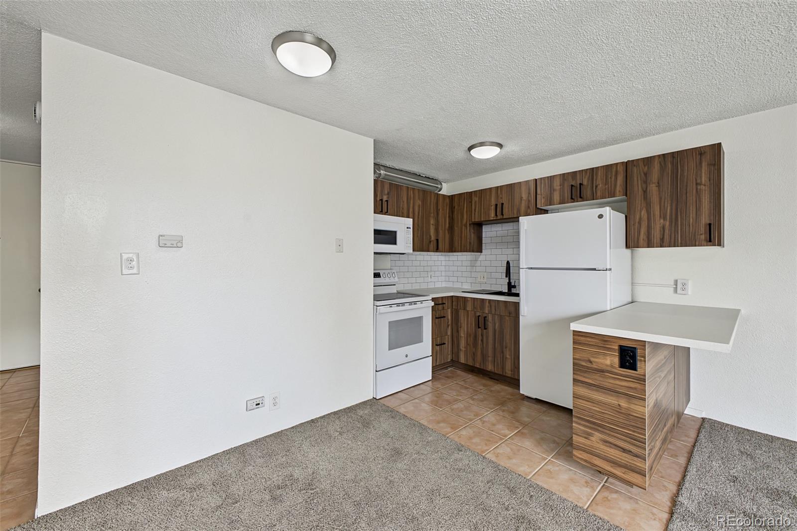 MLS Image #15 for 2500 s york street,denver, Colorado