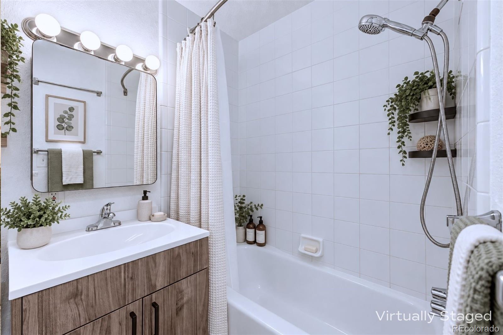 MLS Image #22 for 2500 s york street,denver, Colorado