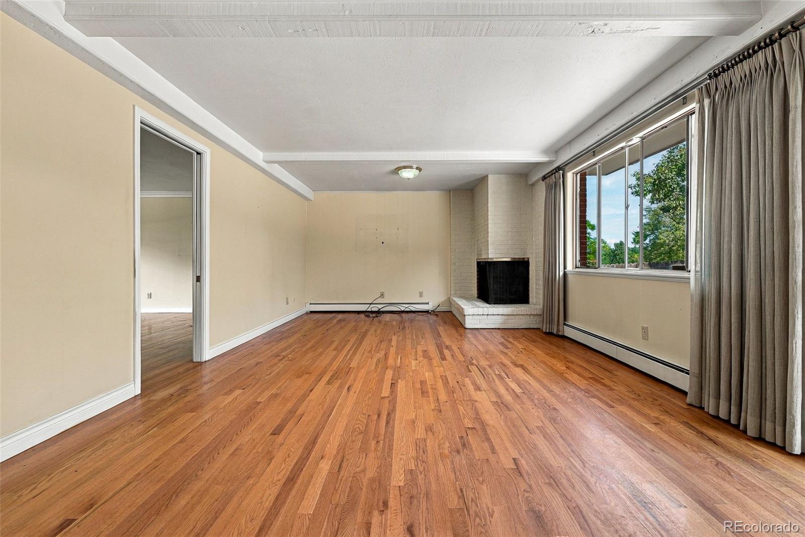 MLS Image #11 for 3700 s roslyn way,denver, Colorado