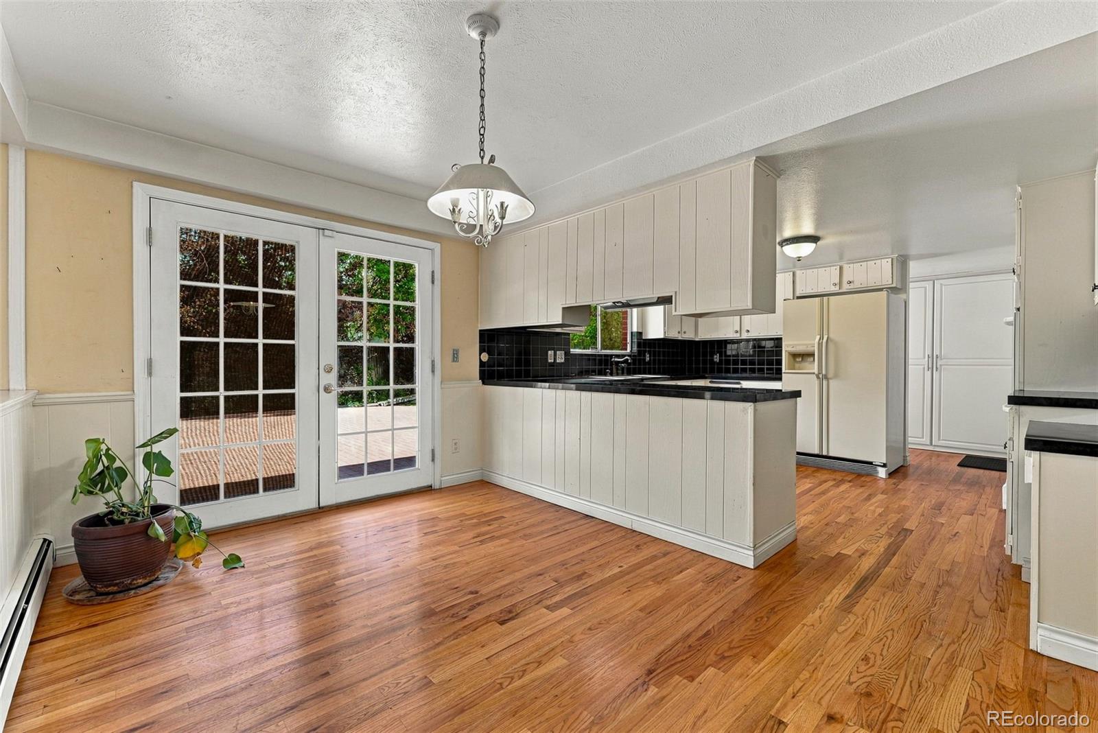 MLS Image #13 for 3700 s roslyn way,denver, Colorado