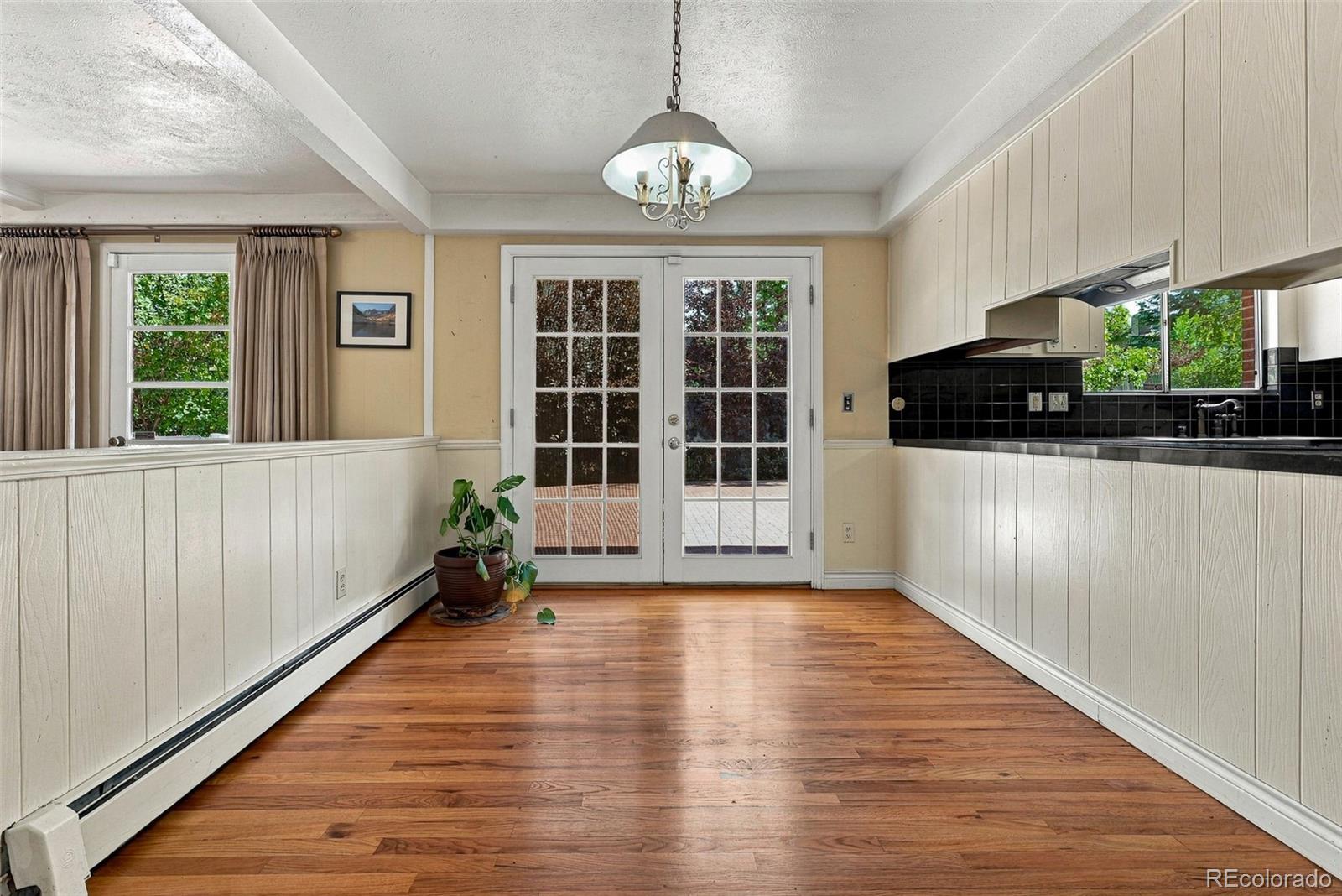 MLS Image #14 for 3700 s roslyn way,denver, Colorado
