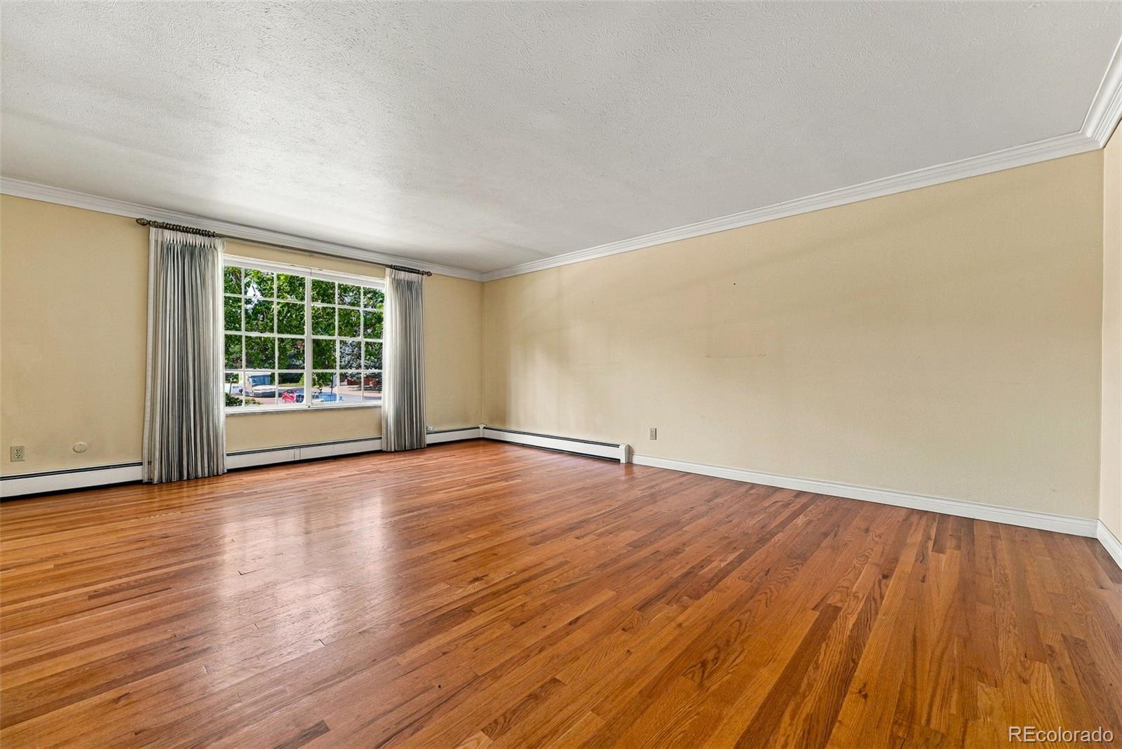 MLS Image #2 for 3700 s roslyn way,denver, Colorado