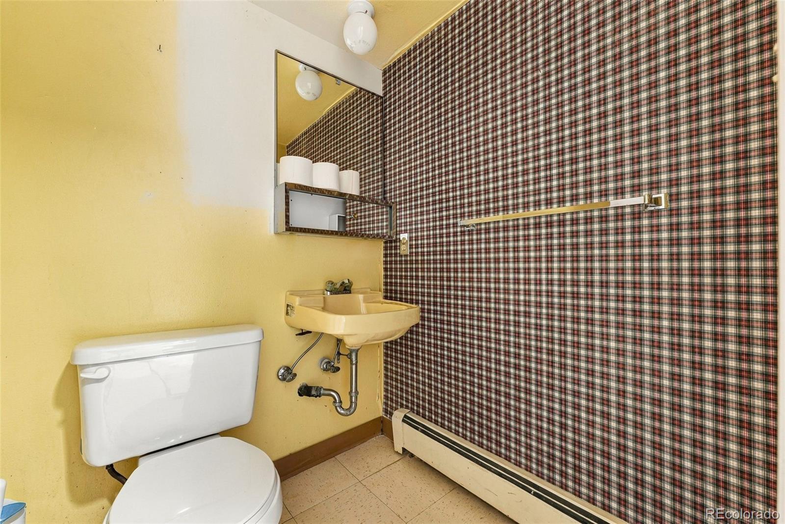 MLS Image #38 for 3700 s roslyn way,denver, Colorado