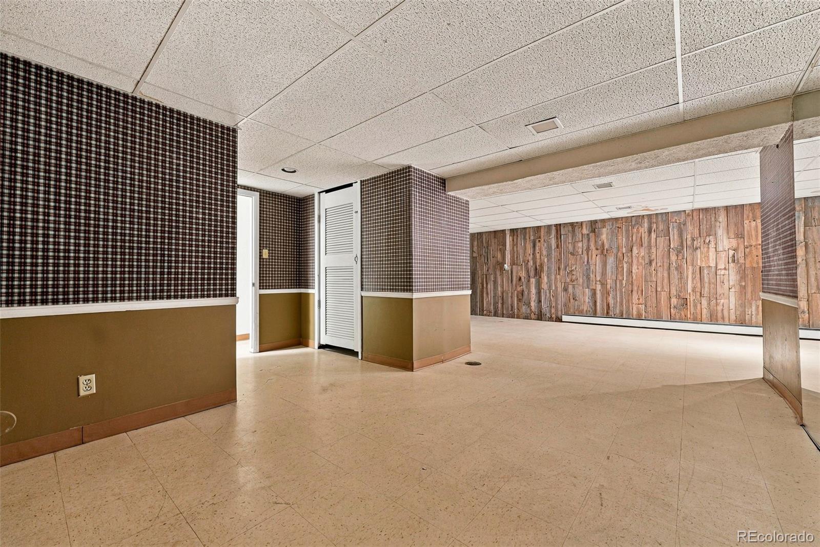 MLS Image #40 for 3700 s roslyn way,denver, Colorado
