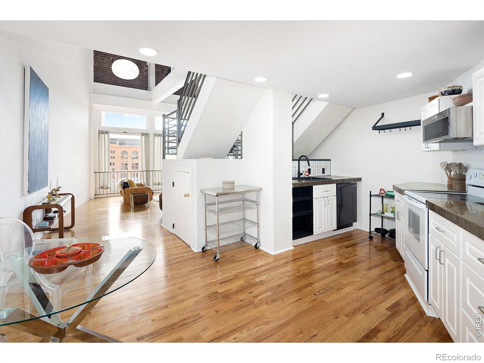 MLS Image #7 for 1617  california street,denver, Colorado