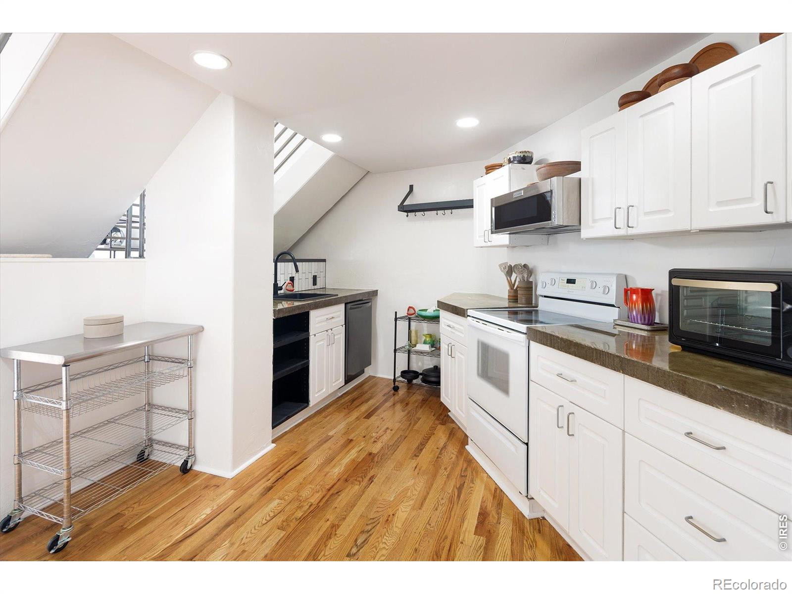 MLS Image #8 for 1617  california street,denver, Colorado