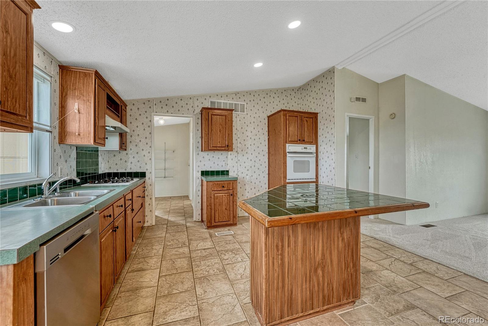MLS Image #13 for 44541  overland trail,elizabeth, Colorado