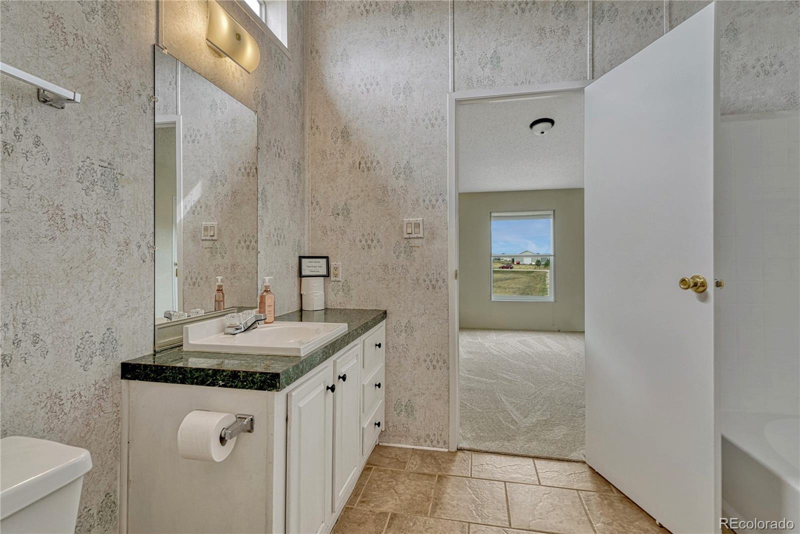 MLS Image #18 for 44541  overland trail,elizabeth, Colorado