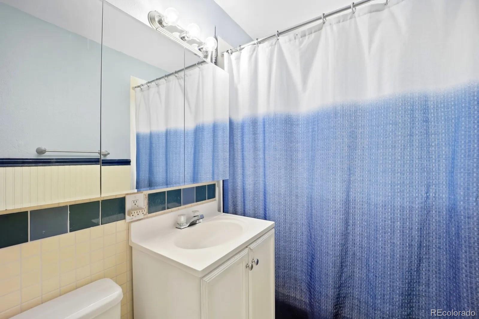MLS Image #12 for 11693 e 7th avenue,aurora, Colorado