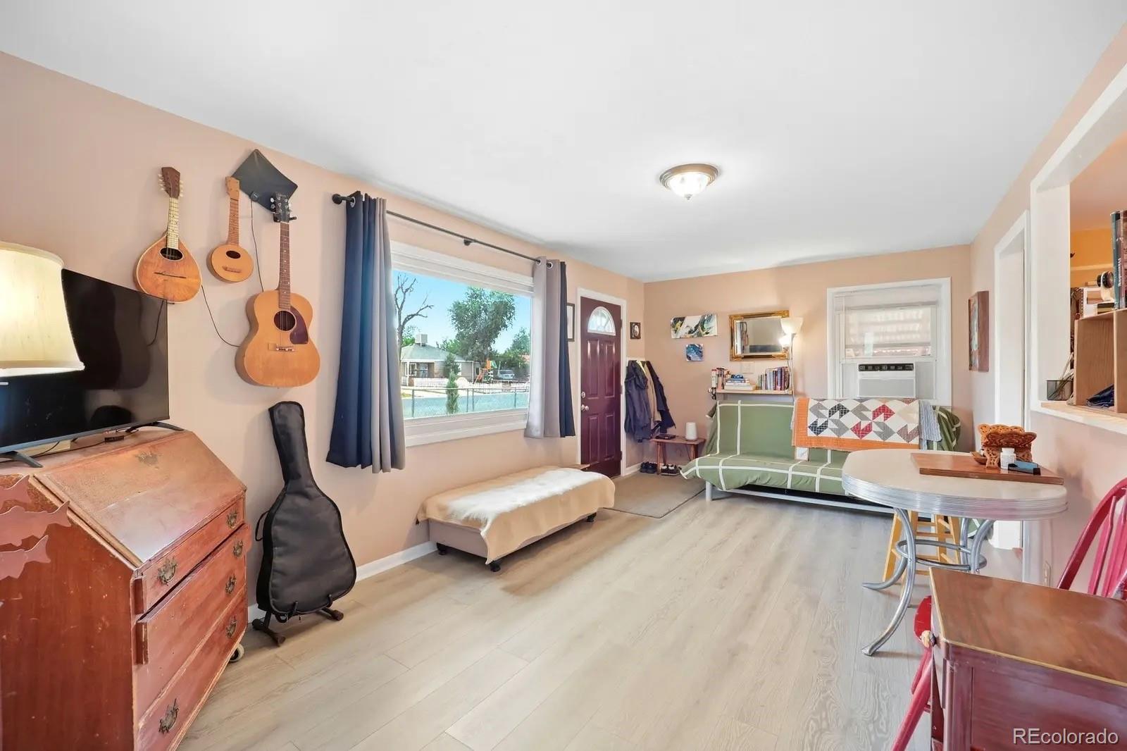 MLS Image #8 for 11693 e 7th avenue,aurora, Colorado