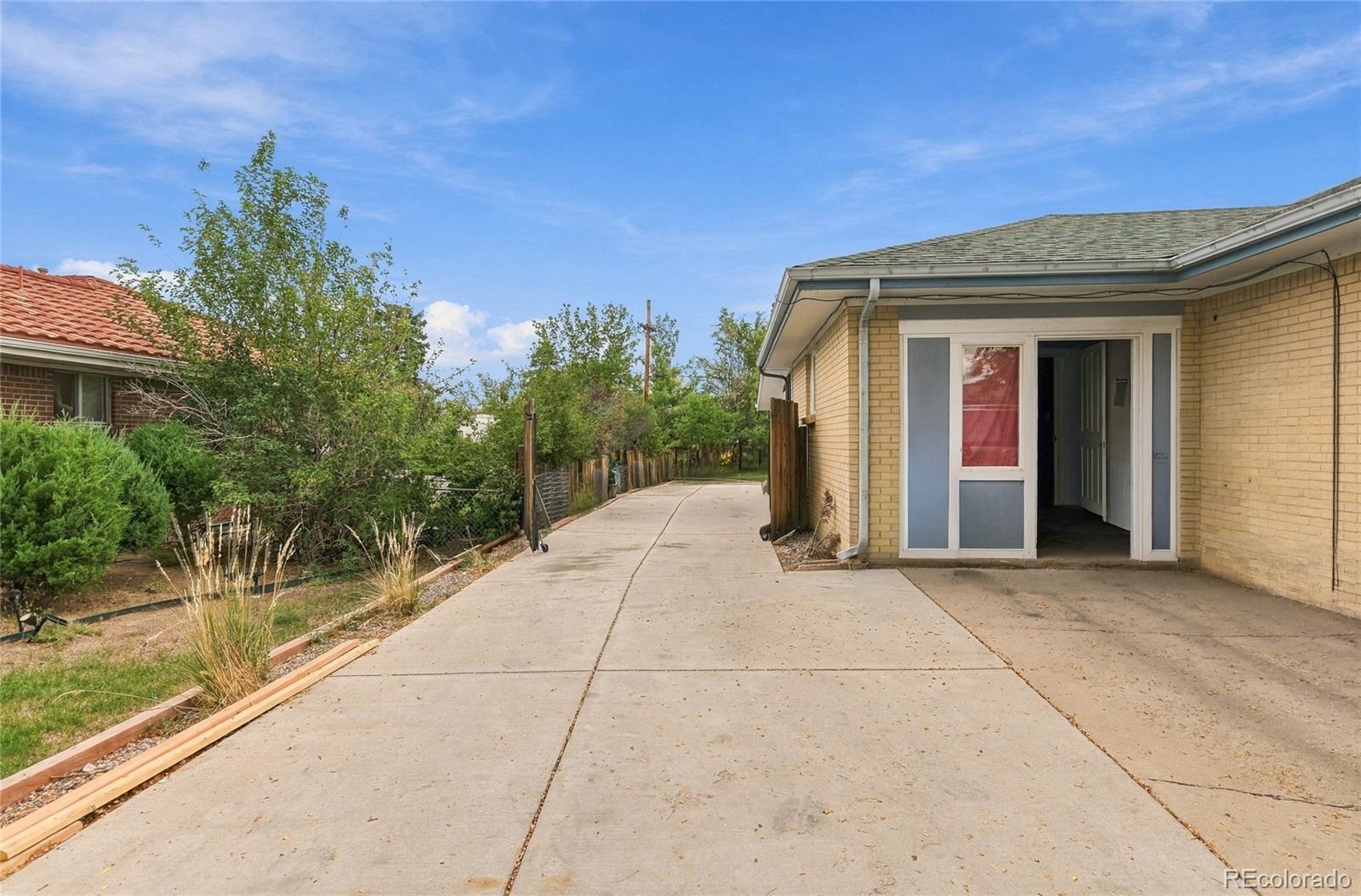 MLS Image #2 for 540  uvalda street,aurora, Colorado