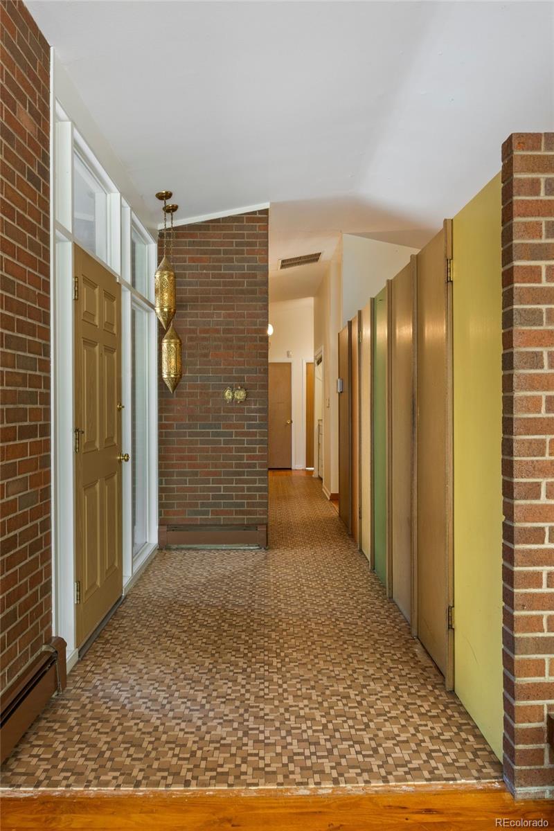 MLS Image #14 for 586 s olive way,denver, Colorado