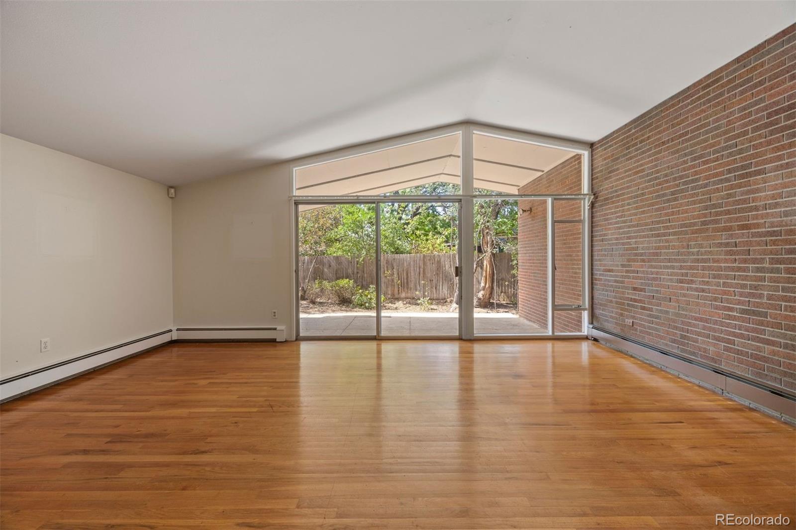 MLS Image #3 for 586 s olive way,denver, Colorado