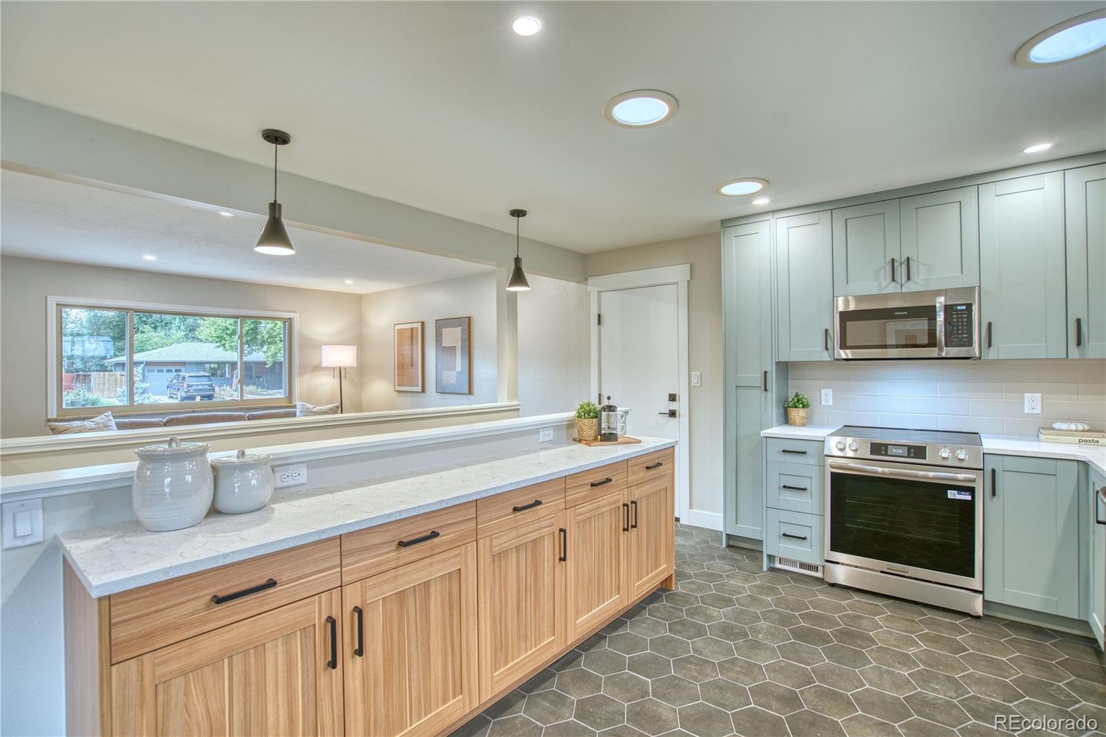 MLS Image #7 for 612  columbia road,fort collins, Colorado