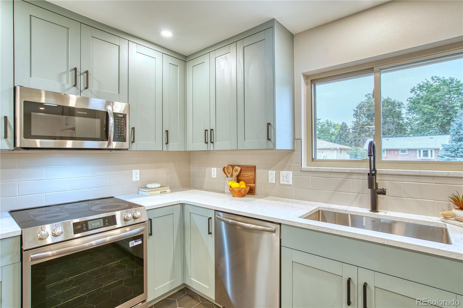 MLS Image #8 for 612  columbia road,fort collins, Colorado