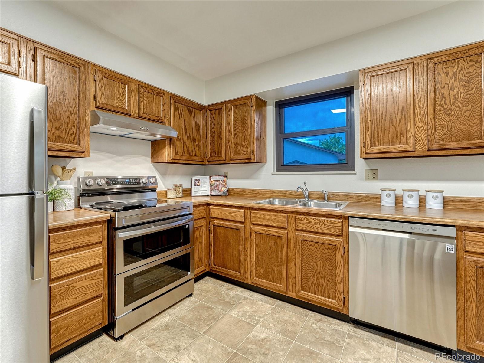 MLS Image #2 for 4035  cooke drive,colorado springs, Colorado
