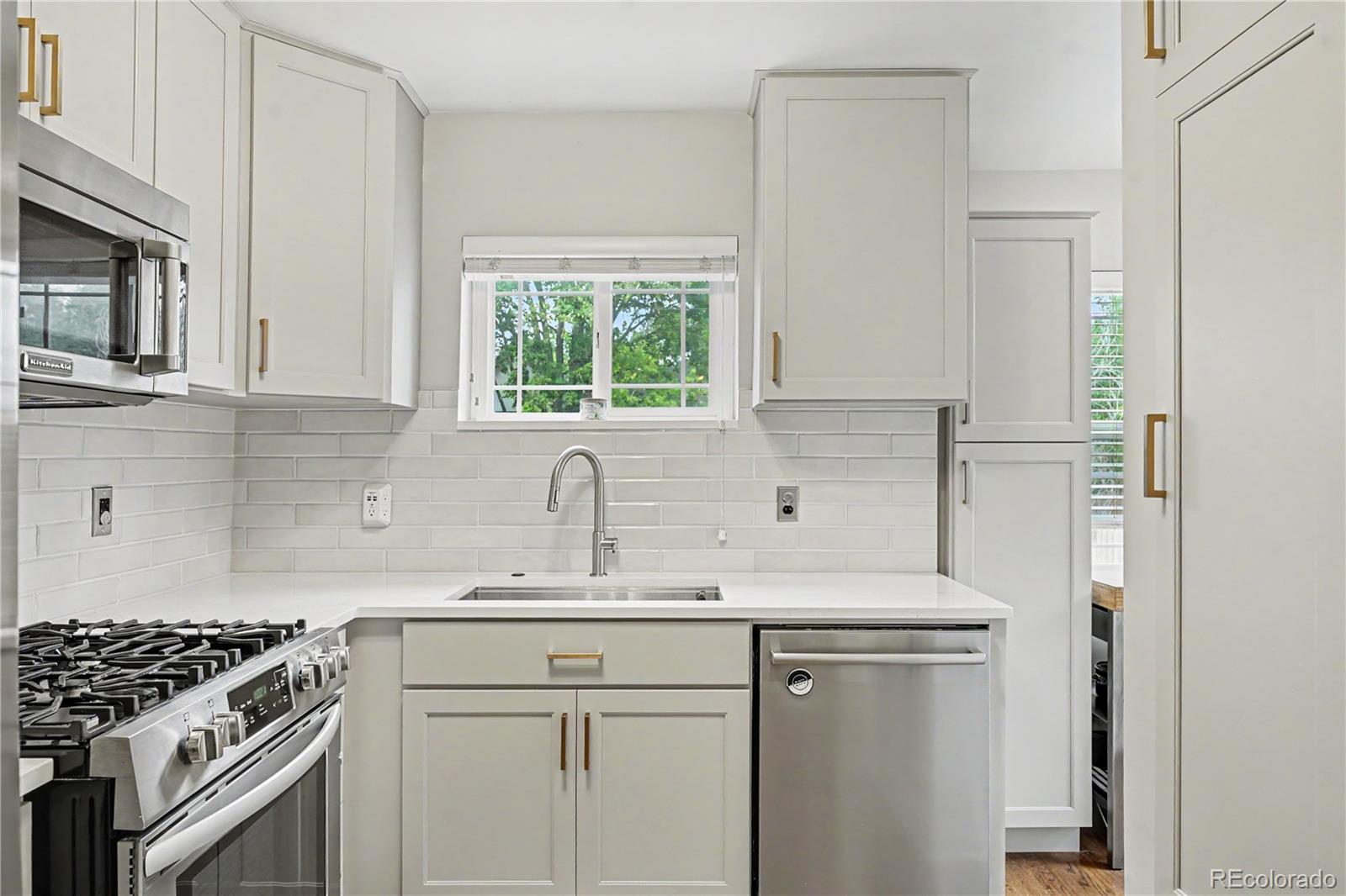 MLS Image #9 for 1390  forest street,denver, Colorado