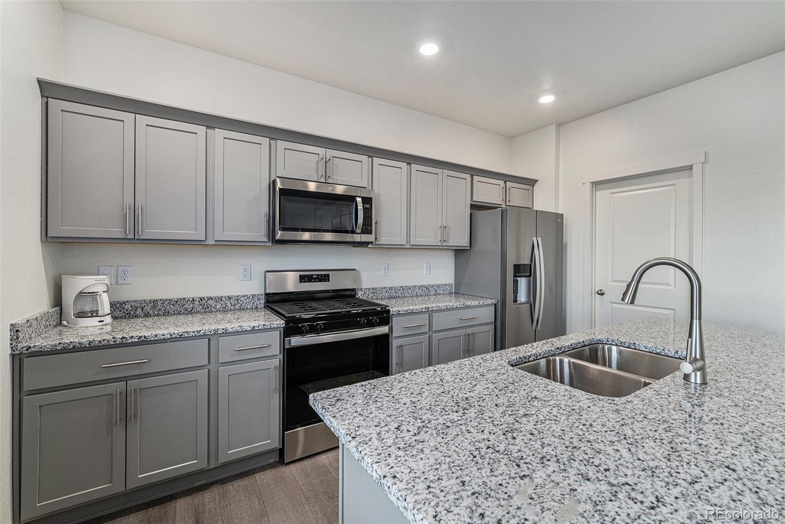 MLS Image #6 for 439  bluebird road,johnstown, Colorado