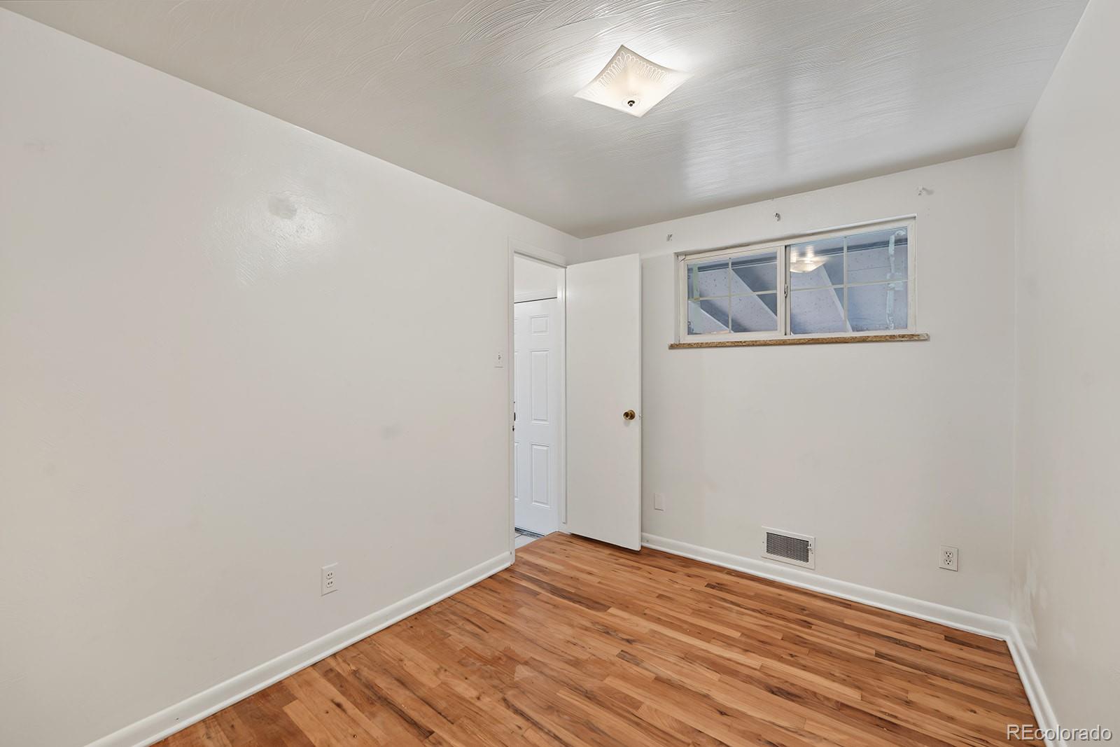 MLS Image #14 for 1011 s decatur street,denver, Colorado