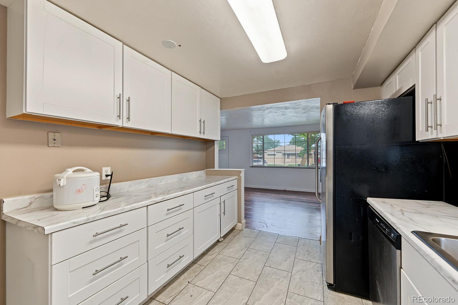 MLS Image #8 for 1011 s decatur street,denver, Colorado