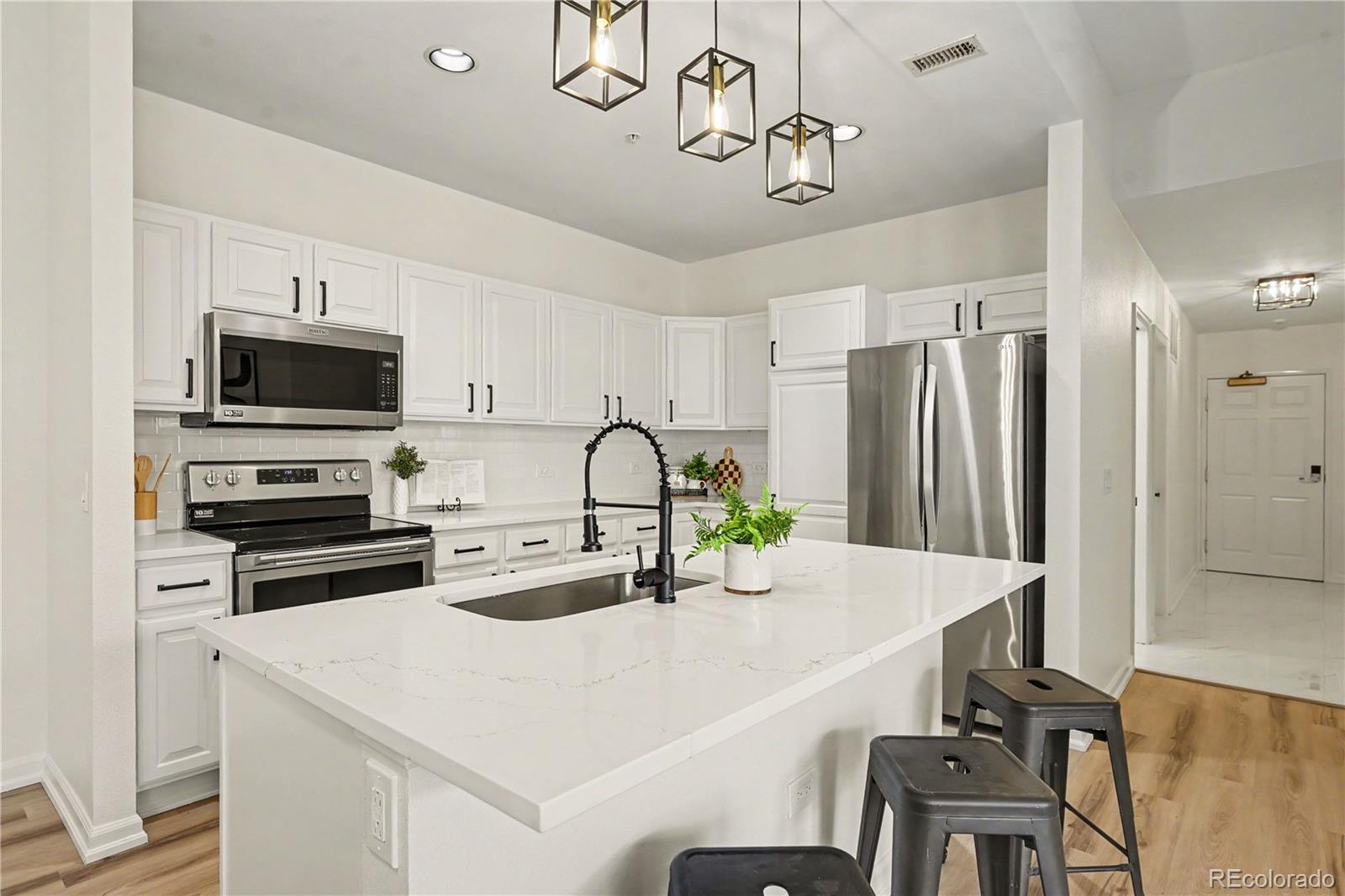 MLS Image #4 for 1200 n cherokee street 404,denver, Colorado