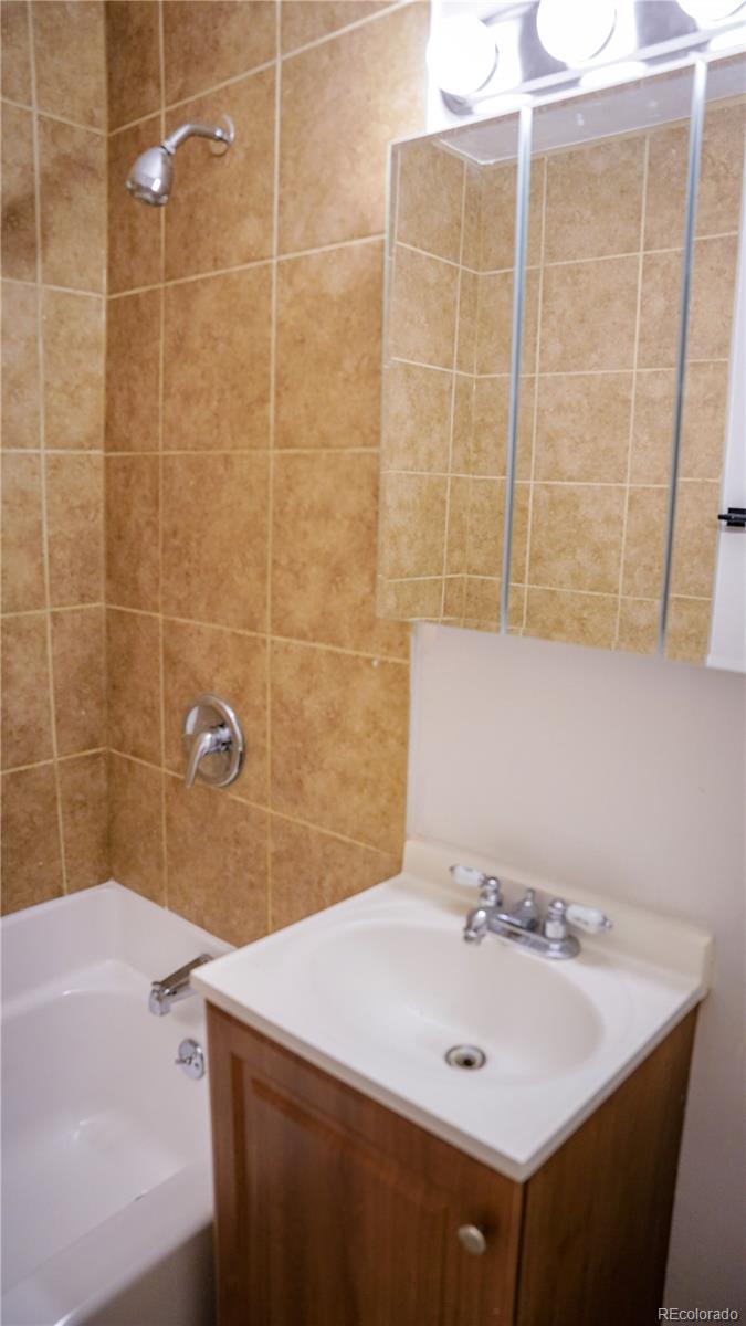 MLS Image #7 for 909  meade street,denver, Colorado