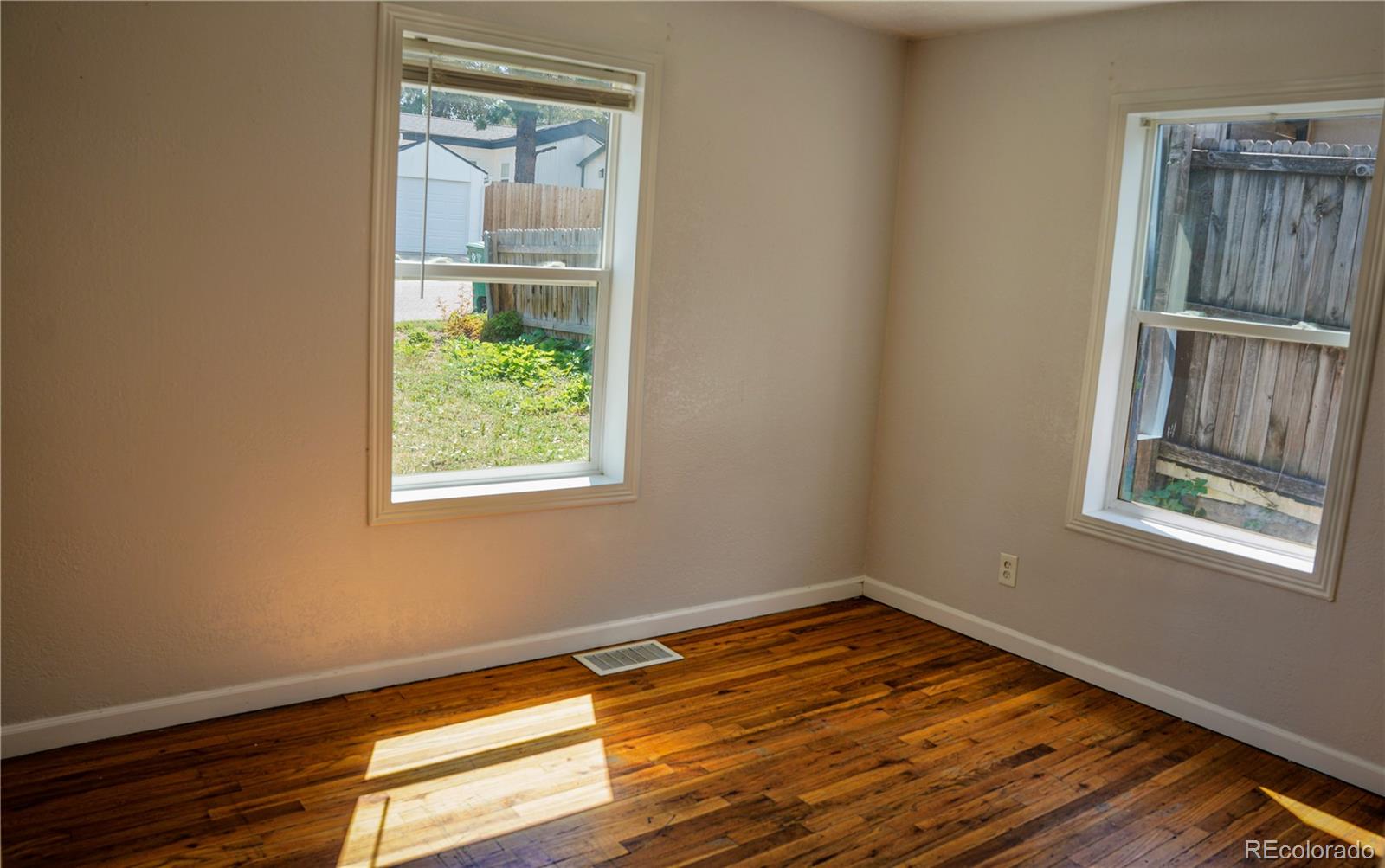 MLS Image #8 for 909  meade street,denver, Colorado
