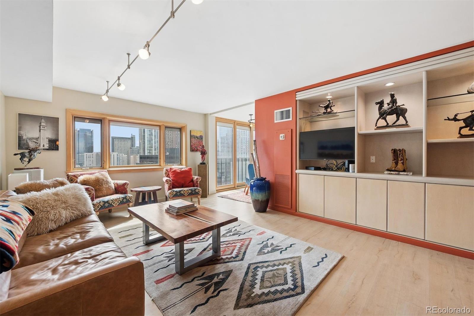 MLS Image #10 for 1551  larimer street,denver, Colorado
