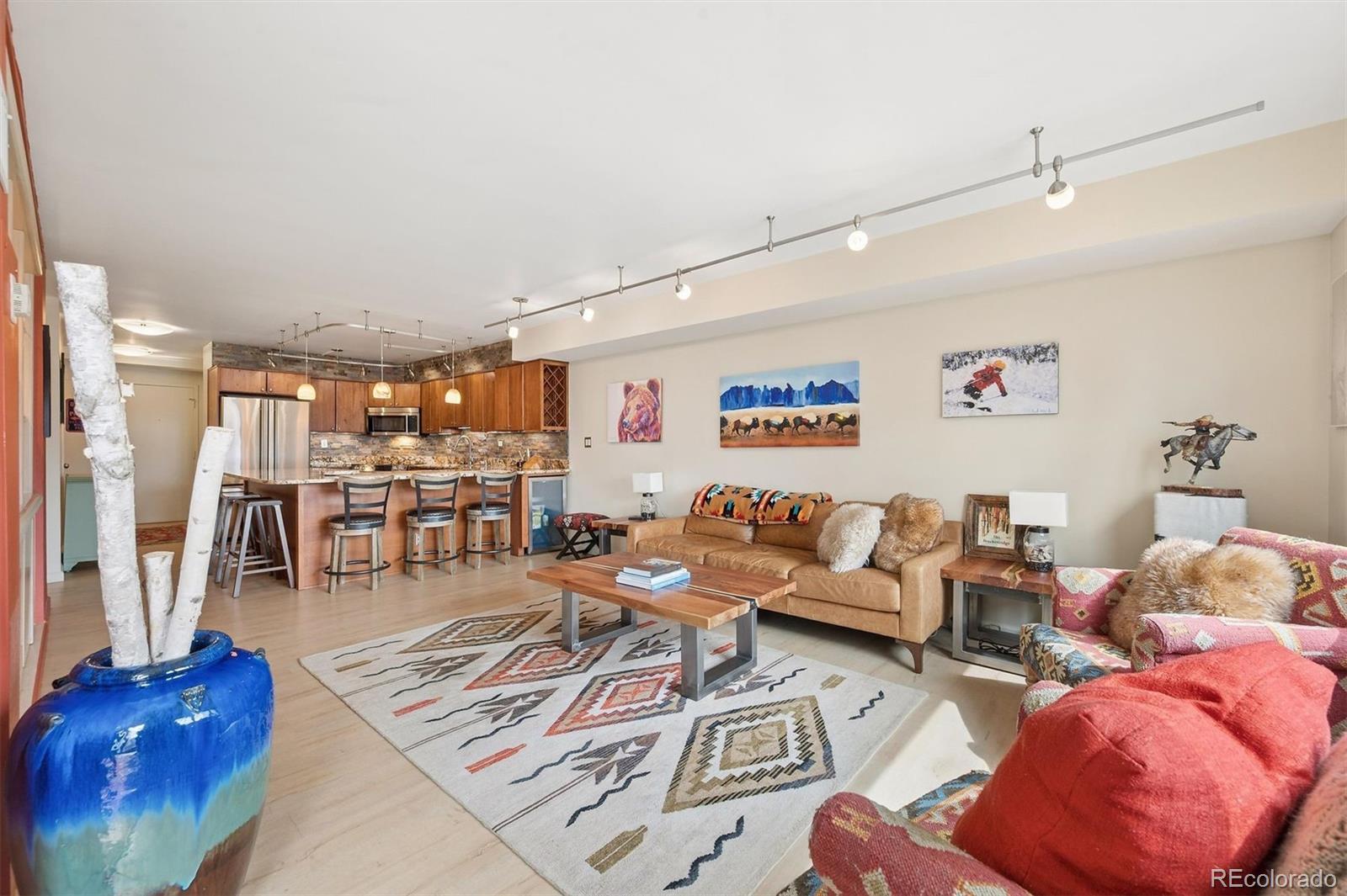MLS Image #13 for 1551  larimer street,denver, Colorado