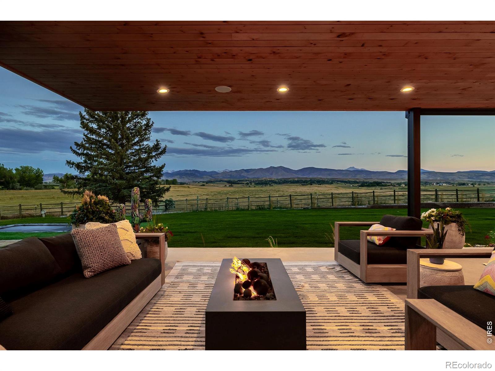MLS Image #3 for 6915  goose point court,niwot, Colorado