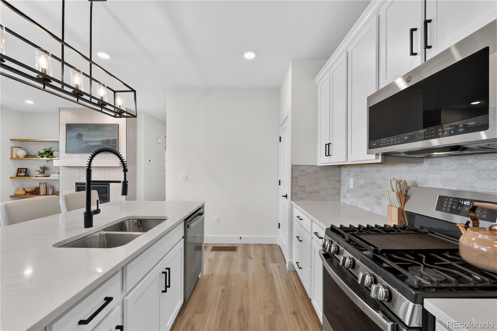 MLS Image #6 for 28788 e 6th place,watkins, Colorado