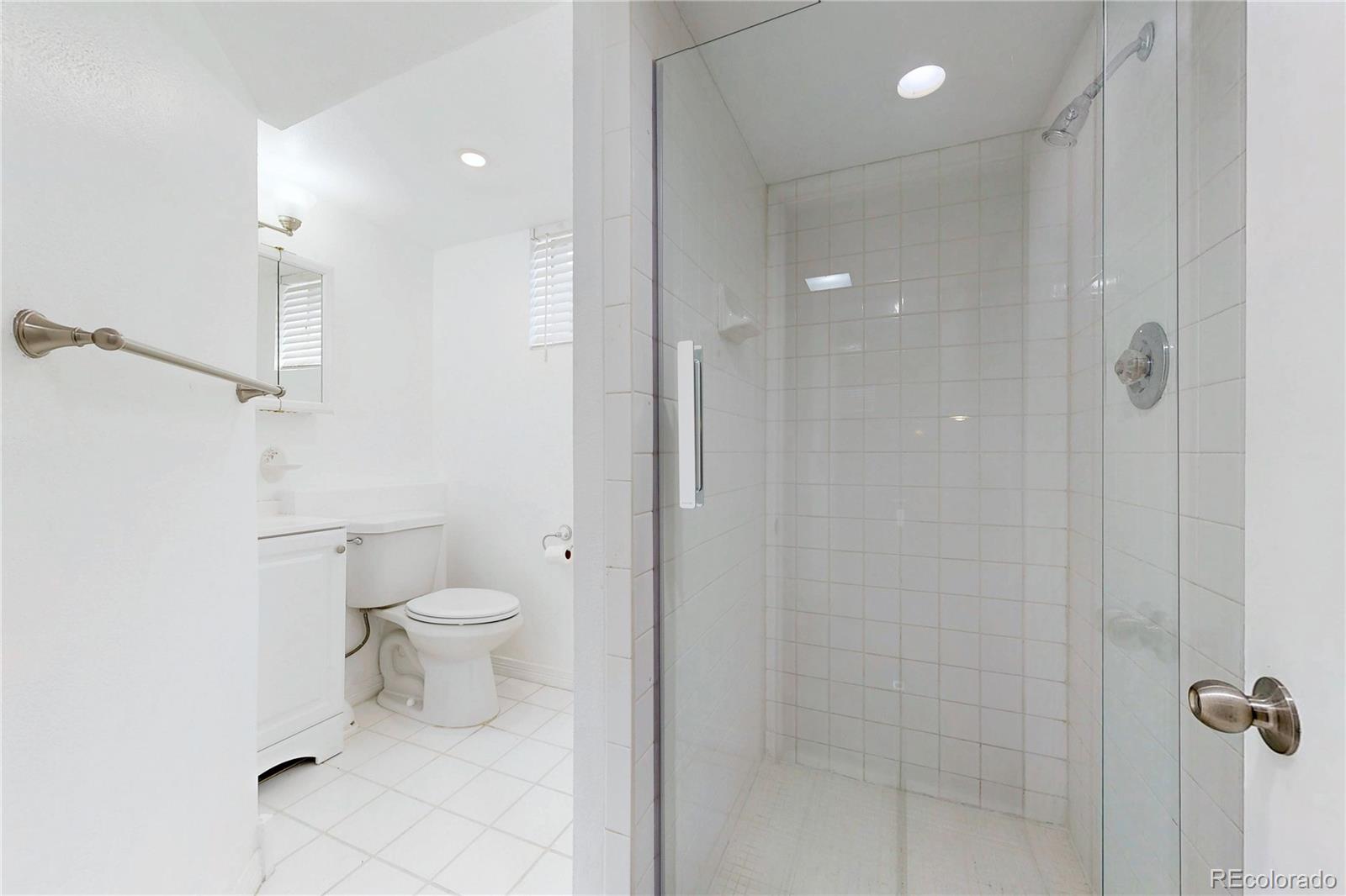 MLS Image #24 for 6962 e cornell avenue,denver, Colorado