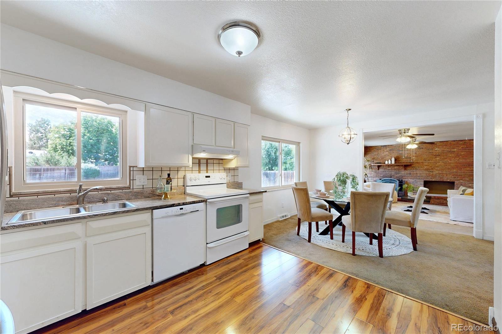MLS Image #4 for 6962 e cornell avenue,denver, Colorado